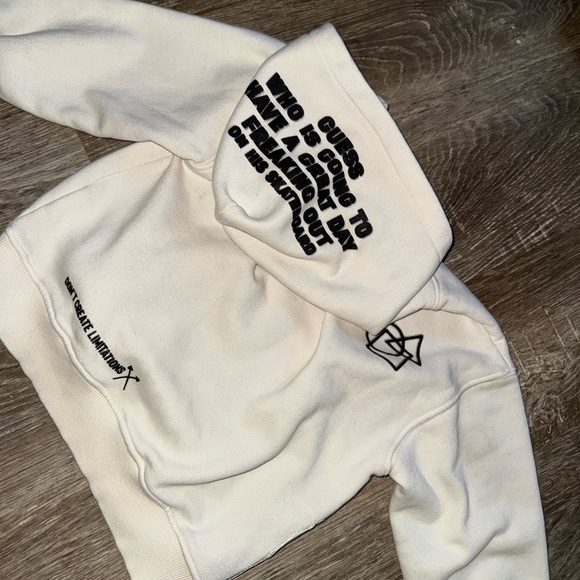 🖤✨ Zara Kids Graphic Hoodie – Size 6/7 ✨🖤 - Picture 7 of 11